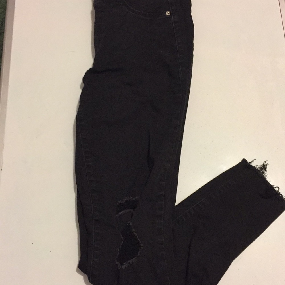 Ripped black jeans